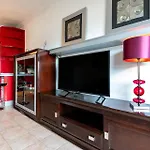 Benalbeach Bliss Seafront Retreat With Balcony