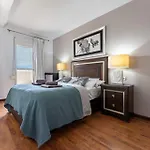 Benalbeach Bliss Seafront Retreat With Balcony
