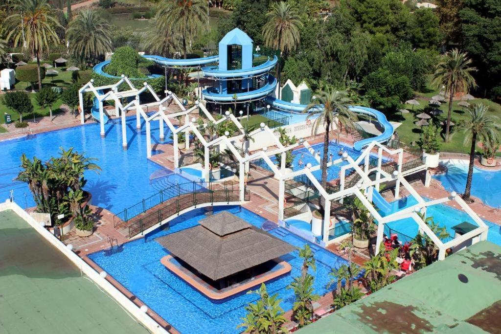 Benalbeach Bliss Seafront Retreat With Balcony