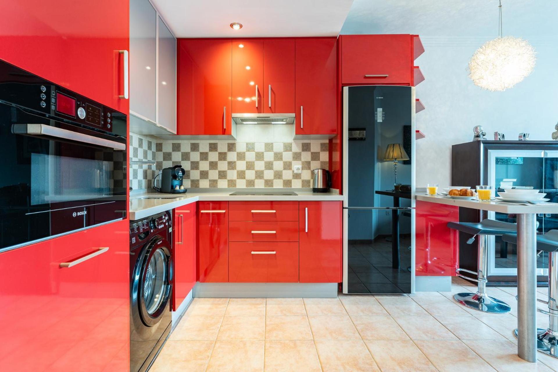Benalbeach Bliss Seafront Retreat With Balcony Apartment